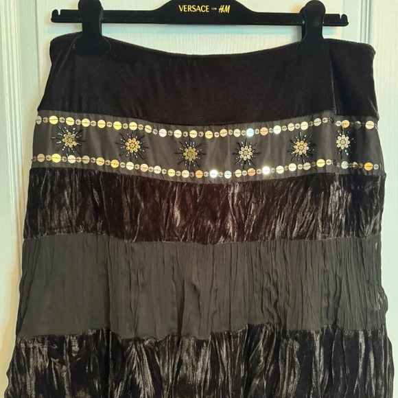 VTG Tiered Broomstick Maxi Skirt Size 16 Black Crushed Velvet Boho Gypsy Witchy - Picture 4 of 14